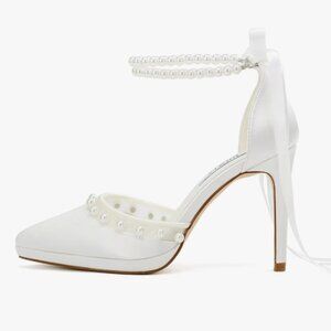 NWT in Box Bridal/Wedding Heels Size 7 Ivory